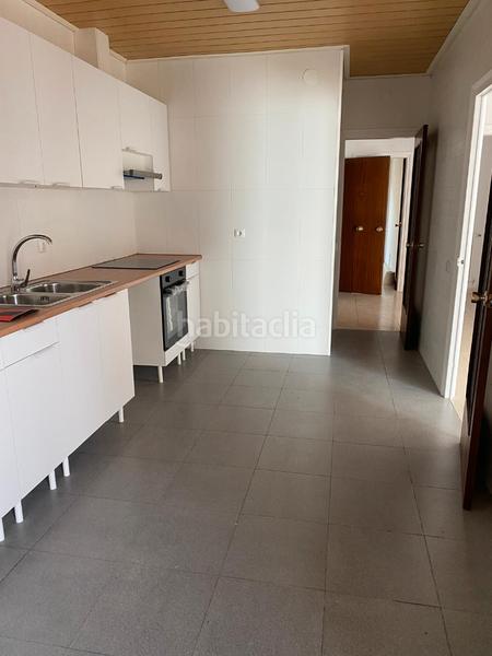 Foto 6020bc58-8799-4174-9259-e8956ea975bf. Casa amb calefacció aparcament a Barri dels Escriptors Salt Foto 6020bc58-8799-4174-9259-e8956ea975bf. Casa amb calefacció aparcament a Barri dels Escriptors Salt