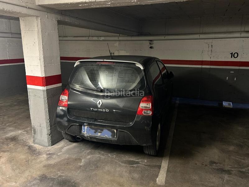 Foto be53eafd-794e-4ff0-9762-ae60f4181932. Parking voiture dans Carme - Vistalegre Girona Foto be53eafd-794e-4ff0-9762-ae60f4181932. Parking voiture dans Carme - Vistalegre Girona