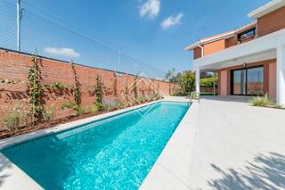 Towny house in Encinar de los Reyes Towny house in Encinar de los Reyes