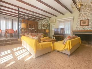 Chalet en Barrio los rosales nr 397. Ch964. chalet con gran zona deportiva y segunda vivienda  purias Chalet en Barrio los rosales nr 397. Ch964. chalet con gran zona deportiva y segunda vivienda  purias