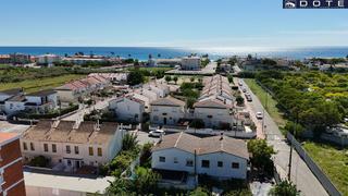 Ático en Creixell. Amplio ático en les sínies en creixell bonita terraza solárium Ático en Creixell. Amplio ático en les sínies en creixell bonita terraza solárium