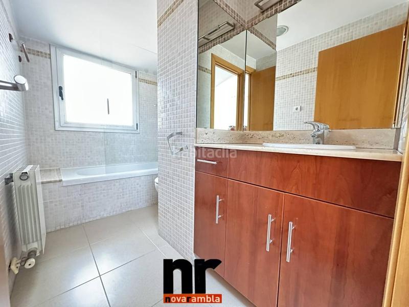 Foto c02015ad-5493-4b52-a9aa-c02e1d3e0b73. Zweistöckige wohnung mit heizung parking in Centre Sabadell Foto c02015ad-5493-4b52-a9aa-c02e1d3e0b73. Zweistöckige wohnung mit heizung parking in Centre Sabadell