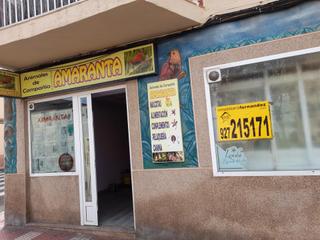 Local commercial à Nuevo Cáceres. Local de esquina !! Local commercial à Nuevo Cáceres. Local de esquina !!