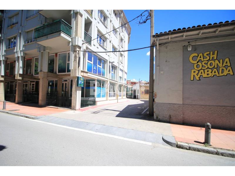 Foto c1c51535-ccf9-4527-8eef-46192eade434. Autoparkplatz in Nord Vic Foto c1c51535-ccf9-4527-8eef-46192eade434. Autoparkplatz in Nord Vic