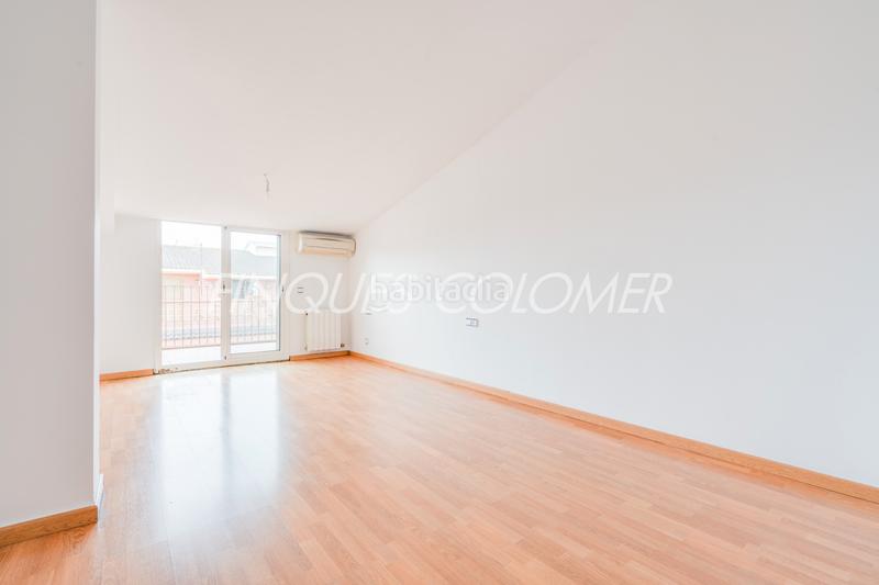 Foto 8330a0af-d370-46e4-92a3-111b2ece756e. Duplex avec chauffage parking dans Ca n´Oriol Rubí Foto 8330a0af-d370-46e4-92a3-111b2ece756e. Duplex avec chauffage parking dans Ca n´Oriol Rubí