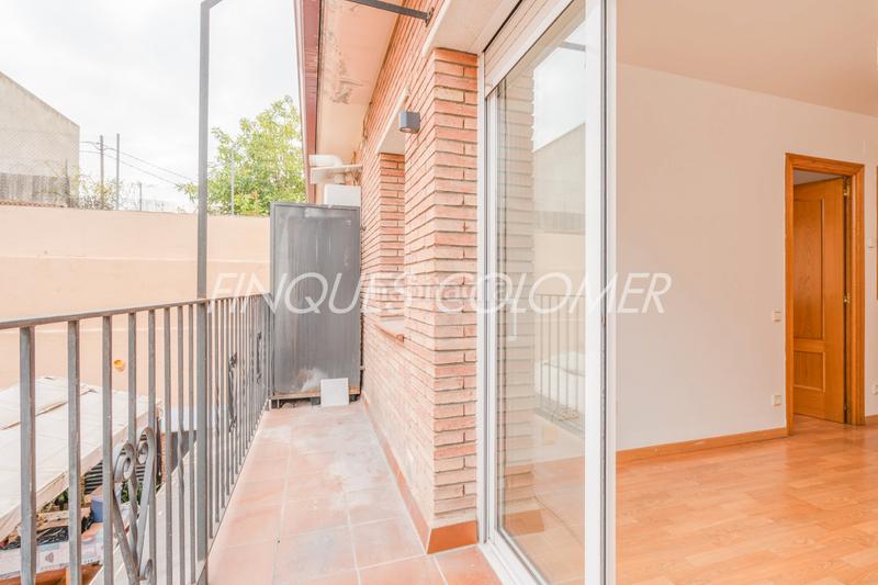 Foto 8e9e9813-9a93-434f-aed7-8da0091eae97. Duplex avec chauffage parking dans Ca n´Oriol Rubí Foto 8e9e9813-9a93-434f-aed7-8da0091eae97. Duplex avec chauffage parking dans Ca n´Oriol Rubí