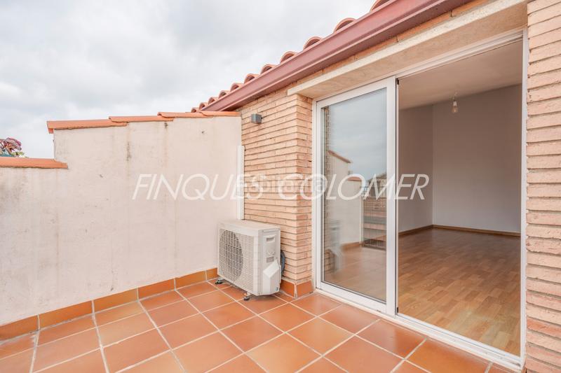 Foto c928282e-711b-4ad7-9c4f-36a39c848dfc. Duplex avec chauffage parking dans Ca n´Oriol Rubí Foto c928282e-711b-4ad7-9c4f-36a39c848dfc. Duplex avec chauffage parking dans Ca n´Oriol Rubí