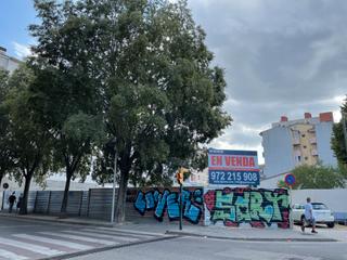 Wohngrundstück  Passeig dels països catalans 119. Terreny urbanitzable en el cor de salt Wohngrundstück  Passeig dels països catalans 119. Terreny urbanitzable en el cor de salt
