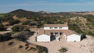 Mas à Medina - Sidonia. Finca de 7 ha. con cortijo y cuadras para caballos de nueva cons Mas à Medina - Sidonia. Finca de 7 ha. con cortijo y cuadras para caballos de nueva cons