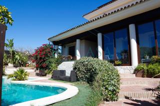 Chalet en Cuatro Pinos - El Carmen. Precioso chalet de lujo con piscina privada en vistahermosa Chalet en Cuatro Pinos - El Carmen. Precioso chalet de lujo con piscina privada en vistahermosa