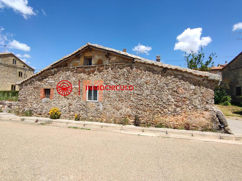 Foto c73f7e06-b0db-4b3c-a19a-c3f24b698a93. Bauernhof mit parking in Revilla del Campo Foto c73f7e06-b0db-4b3c-a19a-c3f24b698a93. Bauernhof mit parking in Revilla del Campo