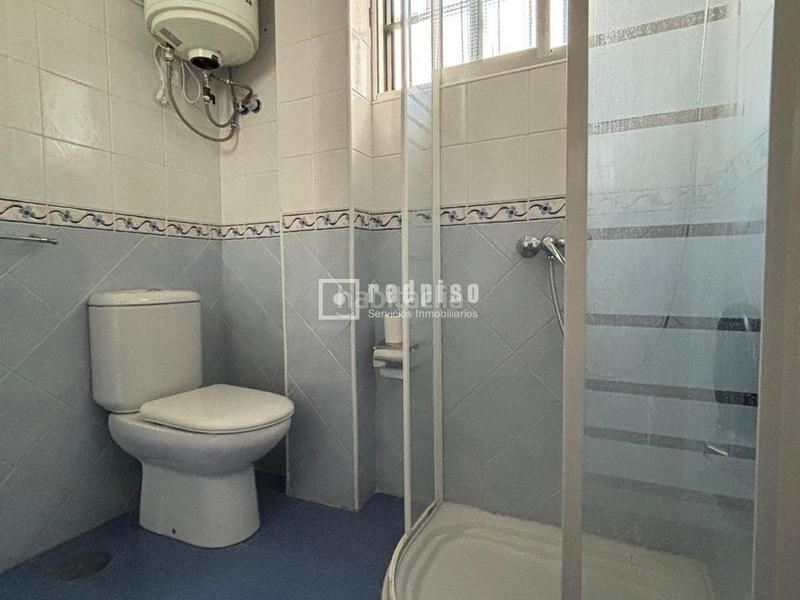 Foto a7565107-fe87-42eb-9c46-f56bd2605f08. Casa amb aparcament a Barrio Alto San Juan de Aznalfarache Foto a7565107-fe87-42eb-9c46-f56bd2605f08. Casa amb aparcament a Barrio Alto San Juan de Aznalfarache