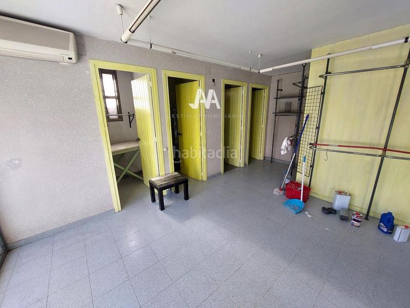 Foto 27f645c7-cafc-4644-b0c0-b8a333f0aaa9. Alquiler local comercial  en alquiler zona Llevant en Igualada Foto 27f645c7-cafc-4644-b0c0-b8a333f0aaa9. Alquiler local comercial  en alquiler zona Llevant en Igualada