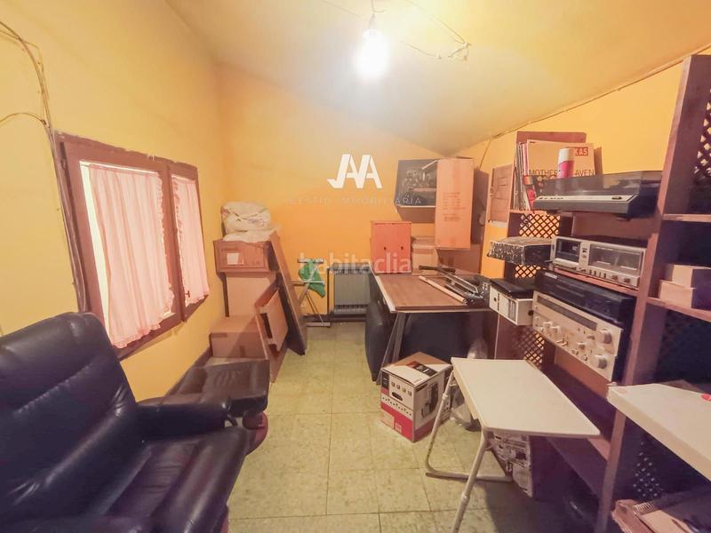 Foto e98104bb-ed04-459d-864c-796c8fb68b47. Casa adossada amb calefacció aparcament a Poble Sec Igualada Foto e98104bb-ed04-459d-864c-796c8fb68b47. Casa adossada amb calefacció aparcament a Poble Sec Igualada