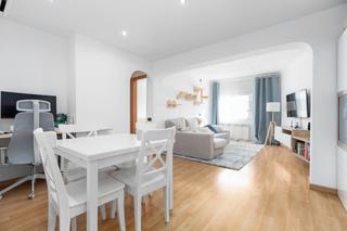 Àtic  Dos de maig. Atico de 3 habitaciones Àtic  Dos de maig. Atico de 3 habitaciones
