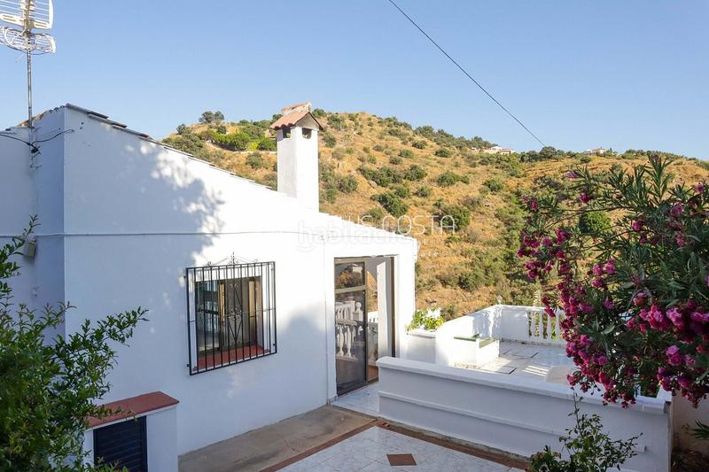 Foto 03b761b0-2dbd-4a0d-8f6f-9f6da6f3fd9b. Casa amb aparcament a Torrox pueblo Torrox Foto 03b761b0-2dbd-4a0d-8f6f-9f6da6f3fd9b. Casa amb aparcament a Torrox pueblo Torrox