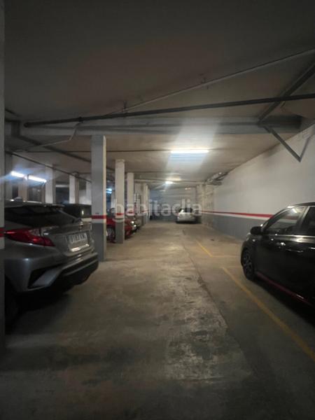Foto 7389b01d-1725-4397-95f7-4819cd039f7d. Autoparkplatz in Estació de França Mollet del Vallès Foto 7389b01d-1725-4397-95f7-4819cd039f7d. Autoparkplatz in Estació de França Mollet del Vallès