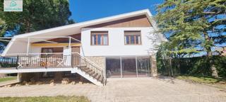 Lloguer Xalet a Calle cíes 9. Espectacular chalet independiente con piscina y jardín en urbani Lloguer Xalet a Calle cíes 9. Espectacular chalet independiente con piscina y jardín en urbani