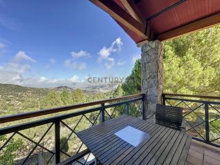 Xalet a Poligono 13 1. Casa de montaña en sierra mágina Xalet a Poligono 13 1. Casa de montaña en sierra mágina