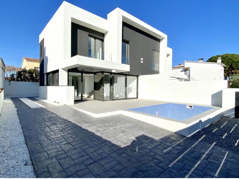 Foto 2c438991-66a4-46ea-bd55-8ea74bd1af80. Maison avec chauffage parking piscine dans Requesens Empuriabrava Foto 2c438991-66a4-46ea-bd55-8ea74bd1af80. Maison avec chauffage parking piscine dans Requesens Empuriabrava