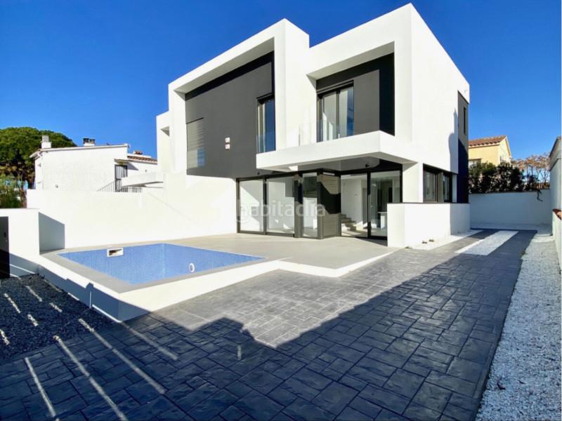 Foto 8ac9f34b-203b-4e70-bd5a-eb3d337cf794. Maison avec chauffage parking piscine dans Requesens Empuriabrava Foto 8ac9f34b-203b-4e70-bd5a-eb3d337cf794. Maison avec chauffage parking piscine dans Requesens Empuriabrava