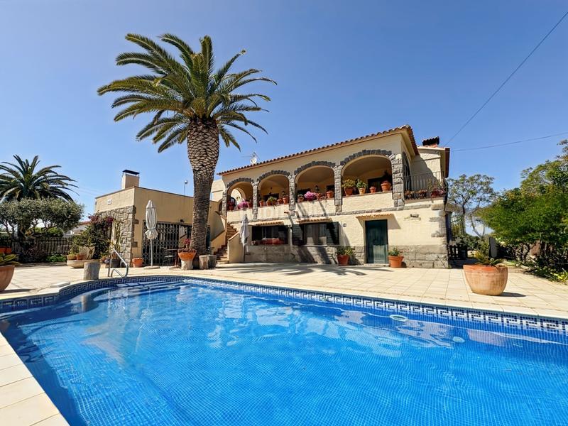 Foto 32469e8f-6b7a-4d95-8bc9-7e638f0660e7. Haus mit heizung parking pool in Requesens Empuriabrava Foto 32469e8f-6b7a-4d95-8bc9-7e638f0660e7. Haus mit heizung parking pool in Requesens Empuriabrava