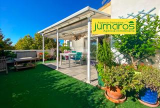 Pis  N/a. Ático renovado con amplia terraza y vistas abiertas al canal y a Pis  N/a. Ático renovado con amplia terraza y vistas abiertas al canal y a