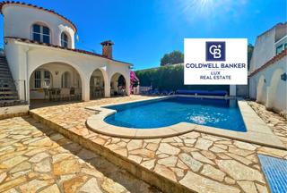 Casa  N/a. Situada en una zona residencial muy cotizada, a pocos pasos de l Casa  N/a. Situada en una zona residencial muy cotizada, a pocos pasos de l