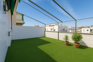 Àtic  Calle de pablo iglesias. Ático totalmente reformado con terraza, 2 habitaciones luz, dise Àtic  Calle de pablo iglesias. Ático totalmente reformado con terraza, 2 habitaciones luz, dise