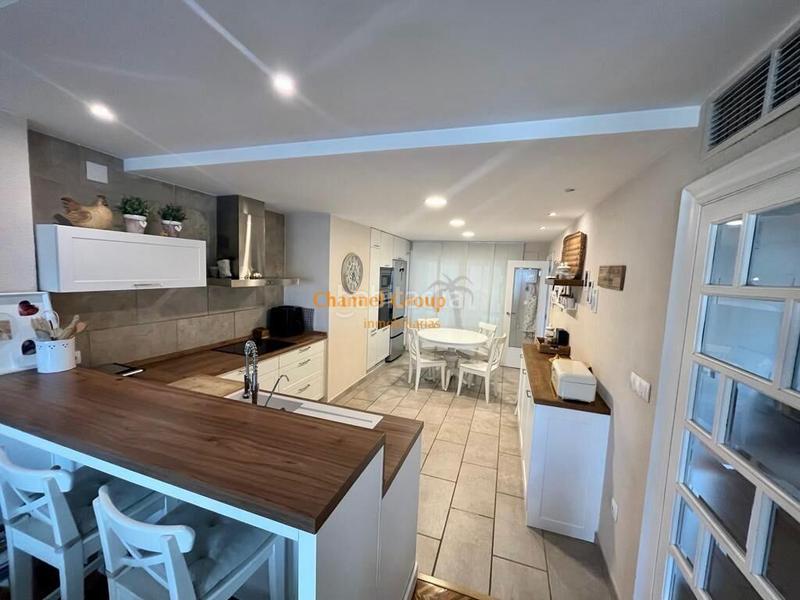 Foto b70d9b55-5cb6-4563-b0e8-cf88d48ab10f. Piso  de lujo en venta en el centro !! en Plaza Castelar - Mercado Central Elda Foto b70d9b55-5cb6-4563-b0e8-cf88d48ab10f. Piso  de lujo en venta en el centro !! en Plaza Castelar - Mercado Central Elda