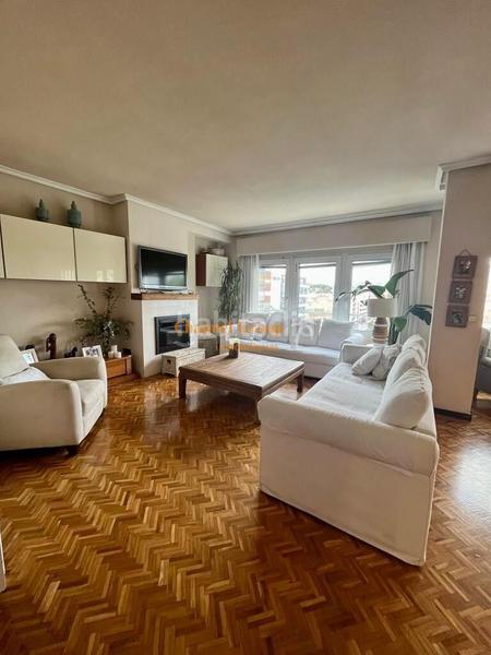 Foto f48e3e82-1576-42f7-ae2a-78b05dd3e847. Piso  de lujo en venta en el centro !! en Plaza Castelar - Mercado Central Elda Foto f48e3e82-1576-42f7-ae2a-78b05dd3e847. Piso  de lujo en venta en el centro !! en Plaza Castelar - Mercado Central Elda