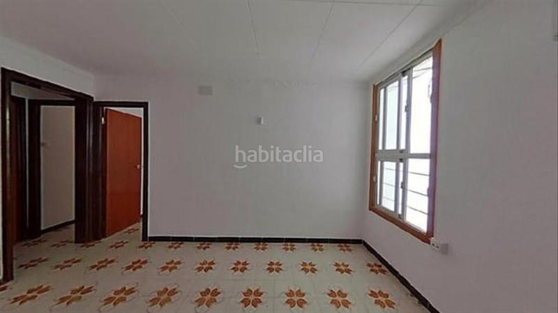 Foto fe4a47b1-b8a8-449d-9f11-600d981926ef. Piso en carrer de juan valera 60 atencion inversor,inmueble alquilado! en Badalona Foto fe4a47b1-b8a8-449d-9f11-600d981926ef. Piso en carrer de juan valera 60 atencion inversor,inmueble alquilado! en Badalona