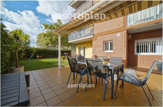 Piano terra in Camí de la Serra. Vivienda única con gran patio y parking privado en mataró Piano terra in Camí de la Serra. Vivienda única con gran patio y parking privado en mataró