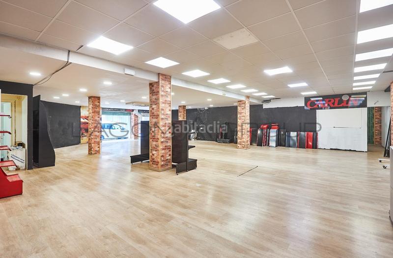 Foto 0d2e02db-1fab-4f46-81a2-eea3eb775250. Local comercial a Passeig Maragall Gavà Foto 0d2e02db-1fab-4f46-81a2-eea3eb775250. Local comercial a Passeig Maragall Gavà
