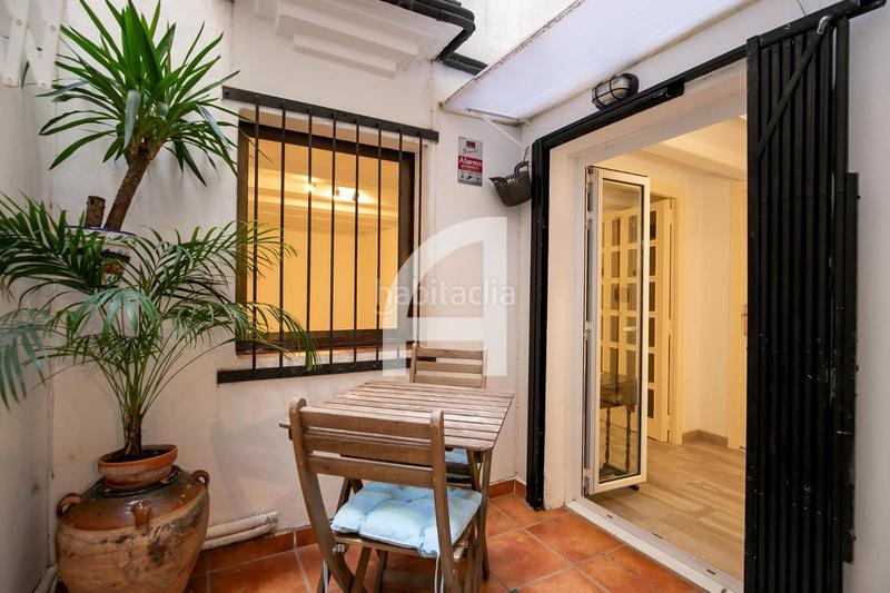 Foto 79431b1f-2167-4fb1-a4dd-67a29798b908. Piso con reforma reciente y un agradable patio en Barcelona Foto 79431b1f-2167-4fb1-a4dd-67a29798b908. Piso con reforma reciente y un agradable patio en Barcelona