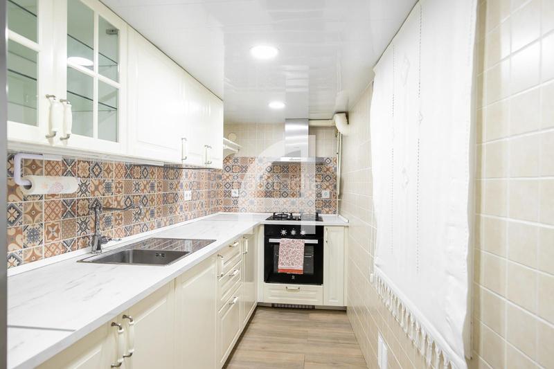 Foto bfaab5cb-5ac0-4178-b02a-76a86f3879ce. Piso con reforma reciente y un agradable patio en Barcelona Foto bfaab5cb-5ac0-4178-b02a-76a86f3879ce. Piso con reforma reciente y un agradable patio en Barcelona