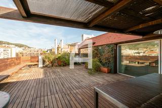 Location Attique Carrer bertran. Espectacular y amplio piso con gran terraza Location Attique Carrer bertran. Espectacular y amplio piso con gran terraza