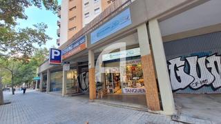 Location Local commercial  Carrer de figols. Local orientado a amplia plaza de les corts Location Local commercial  Carrer de figols. Local orientado a amplia plaza de les corts