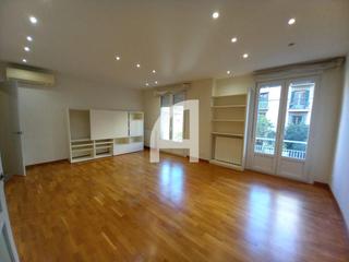 Location Appartement  Carrer corsega. Piso alto, luminoso y amplio en finca con ascensor Location Appartement  Carrer corsega. Piso alto, luminoso y amplio en finca con ascensor