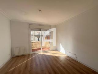 Rent Flat  Balmes. Amplio piso en finca con ascensor y servicio de conserjería Rent Flat  Balmes. Amplio piso en finca con ascensor y servicio de conserjería