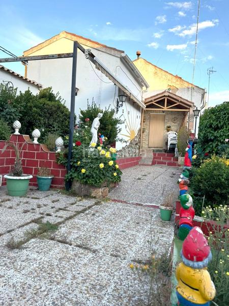 Foto a3fb1852-2650-477e-a3be-bb7a50bf9533. Casa amb calefacció aparcament a Almuradiel Foto a3fb1852-2650-477e-a3be-bb7a50bf9533. Casa amb calefacció aparcament a Almuradiel