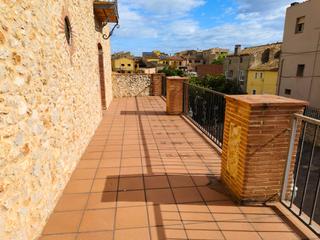 Casa  Passatge tramuntana. Gran casa amb ànima empordanesa al cor de garrigàs. Casa  Passatge tramuntana. Gran casa amb ànima empordanesa al cor de garrigàs.
