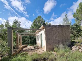 Finca rústica a Carrer andreu llambrich 48. Casita de campo en gran finca, cerca pueblo, l'ametlla de mar Finca rústica a Carrer andreu llambrich 48. Casita de campo en gran finca, cerca pueblo, l'ametlla de mar