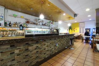 Pas-de-porte Bar Carrer sant adria. Bar en traspaso, licencia c-3 Pas-de-porte Bar Carrer sant adria. Bar en traspaso, licencia c-3