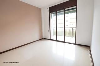 Appartement  Carrer del cinca. Piso exterior 70m² con amplio balcon Appartement  Carrer del cinca. Piso exterior 70m² con amplio balcon