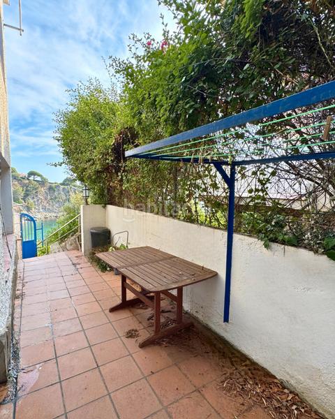 Foto 688a04af-cc05-490a-950f-d6b0585b38a7. Chalet exclusiva propiedad en primera línea de mar con acceso directo a la playa. en Llançà Foto 688a04af-cc05-490a-950f-d6b0585b38a7. Chalet exclusiva propiedad en primera línea de mar con acceso directo a la playa. en Llançà