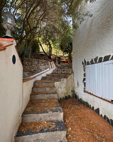 Foto b81e5e93-b94e-406a-9964-15f74cfaa0b8. Chalet exclusiva propiedad en primera línea de mar con acceso directo a la playa. en Llançà Foto b81e5e93-b94e-406a-9964-15f74cfaa0b8. Chalet exclusiva propiedad en primera línea de mar con acceso directo a la playa. en Llançà