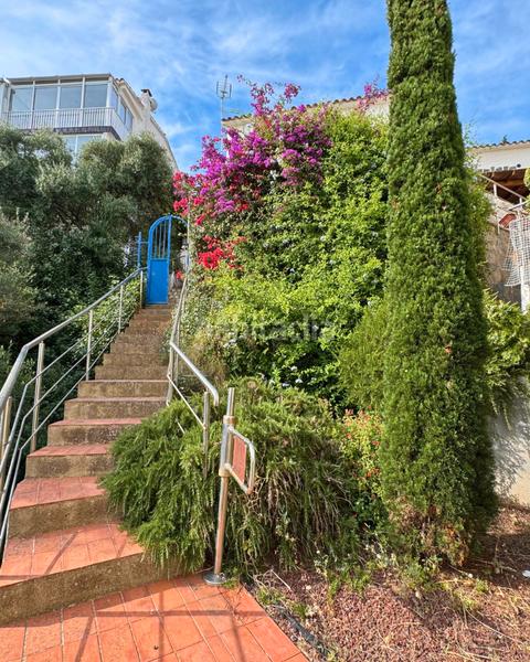 Foto fe806086-5b24-4bd5-8df2-923dc81bd58f. Chalet exclusiva propiedad en primera línea de mar con acceso directo a la playa. en Llançà Foto fe806086-5b24-4bd5-8df2-923dc81bd58f. Chalet exclusiva propiedad en primera línea de mar con acceso directo a la playa. en Llançà