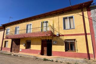 Maison à Calle de benavente 16. San adrían del valle Maison à Calle de benavente 16. San adrían del valle