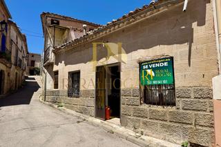 Casa a Calle de san roque 2. Milmarcos: casa para reformar con gran potencial y jardín privad Casa a Calle de san roque 2. Milmarcos: casa para reformar con gran potencial y jardín privad